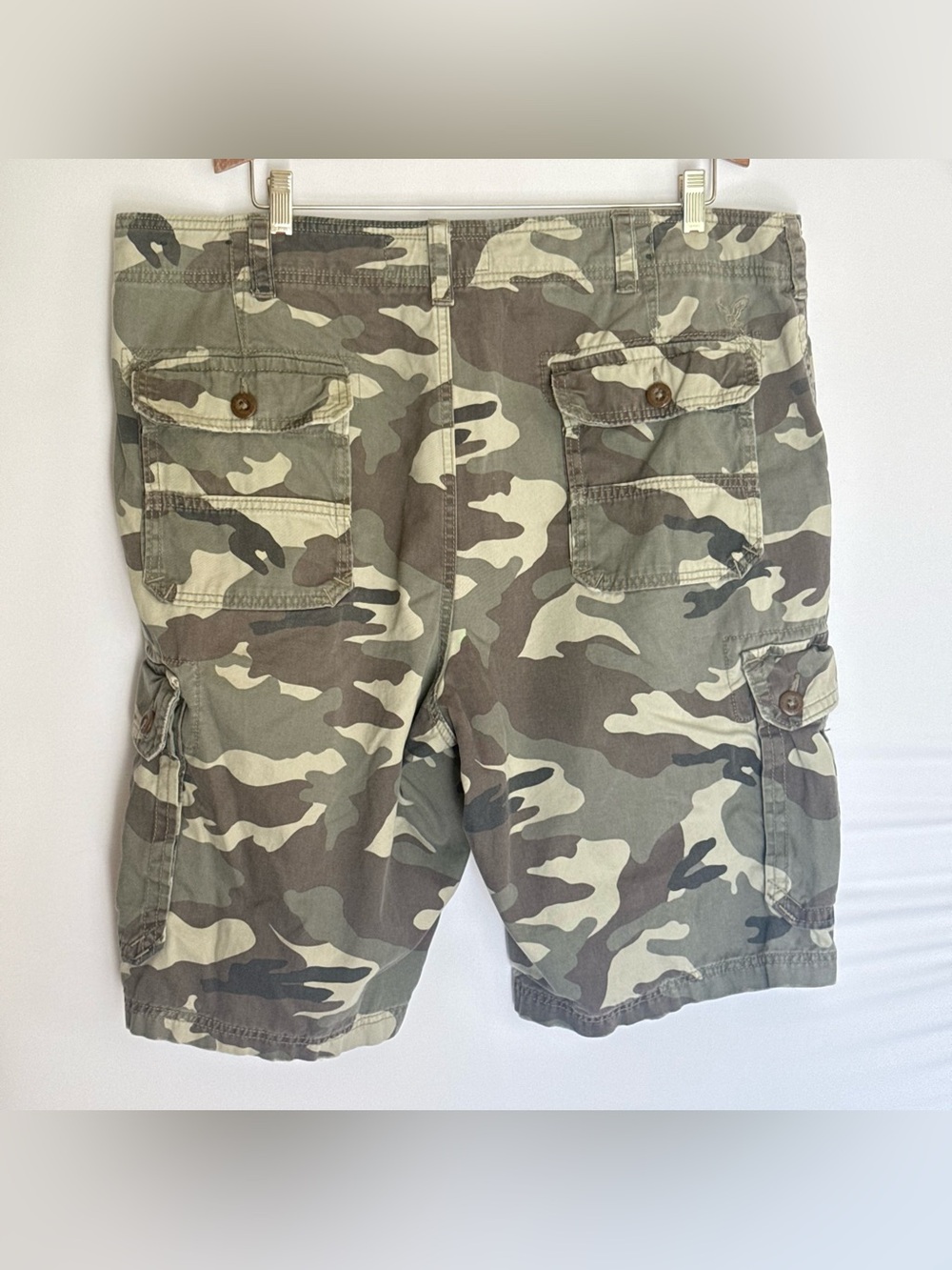 American Eagle Outfitters Beige and Olive Long Cargo Shorts Y2K Baggy 23” 40w - Picture 4 of 10